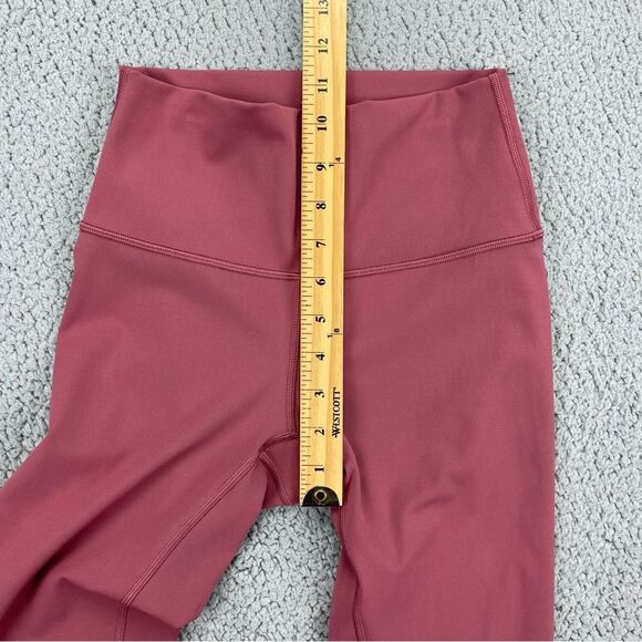 Lululemon Wunder Under Hi-Rise 1/2 Tight Yoga Full-On Luxtreme 17"  |  Size: 4 - Picture 9 of 12